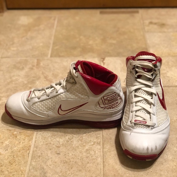 Air Max Lebron 8’s - Picture 2 of 6